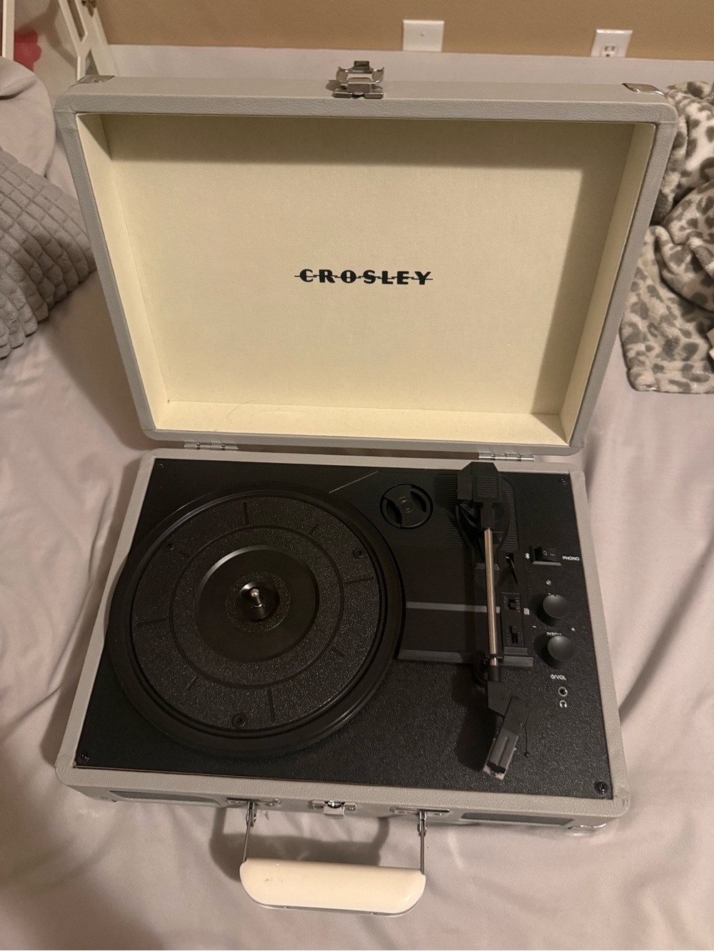 Crosley Portable Turntable in White and Black